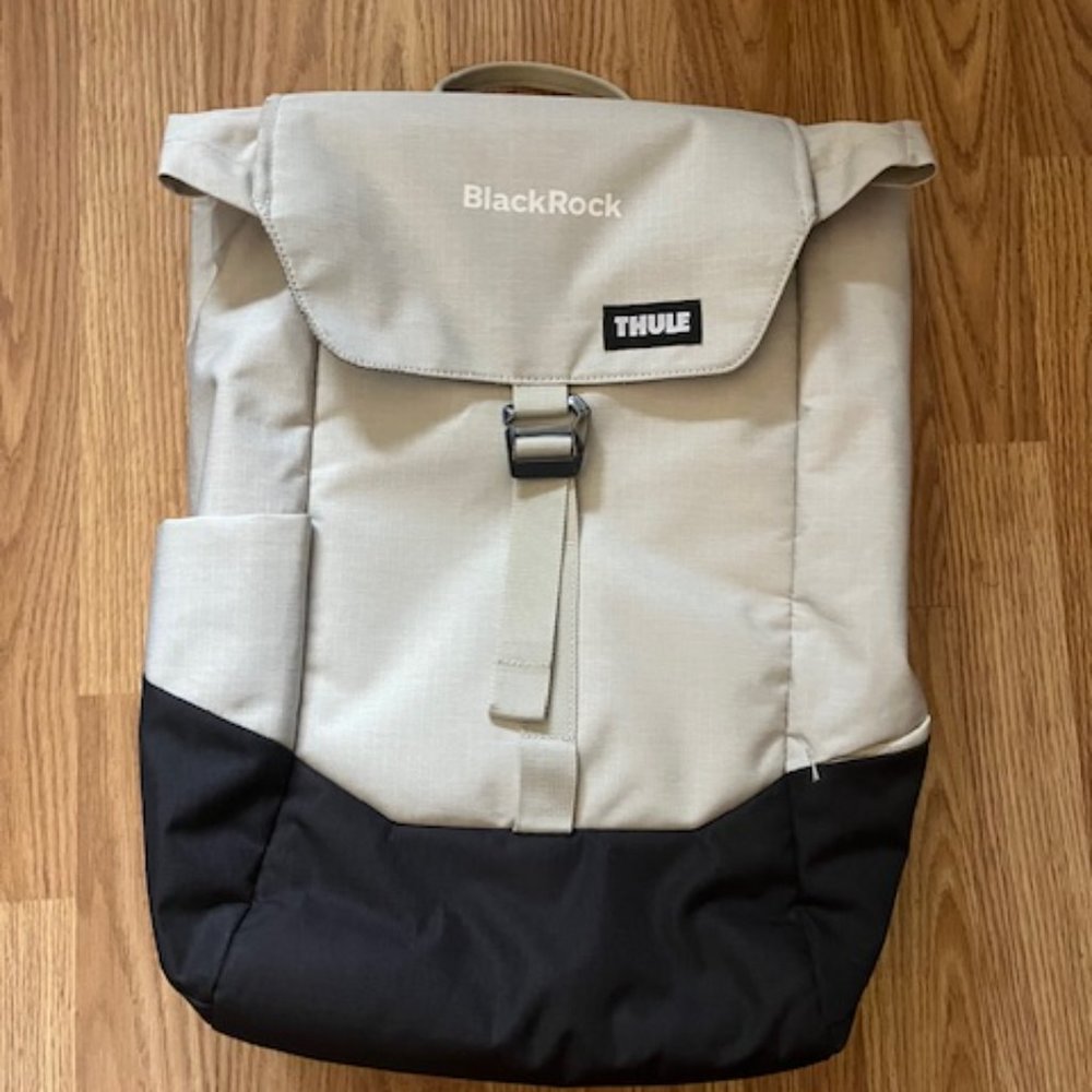 Thule Leed’s Roft Backpack Ivory White Black Day Bag “BlackRock”